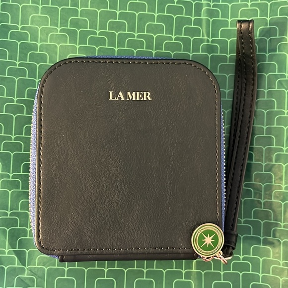 La Mer Handbags - NWT La Mer Mini Trunk in Emerald Green